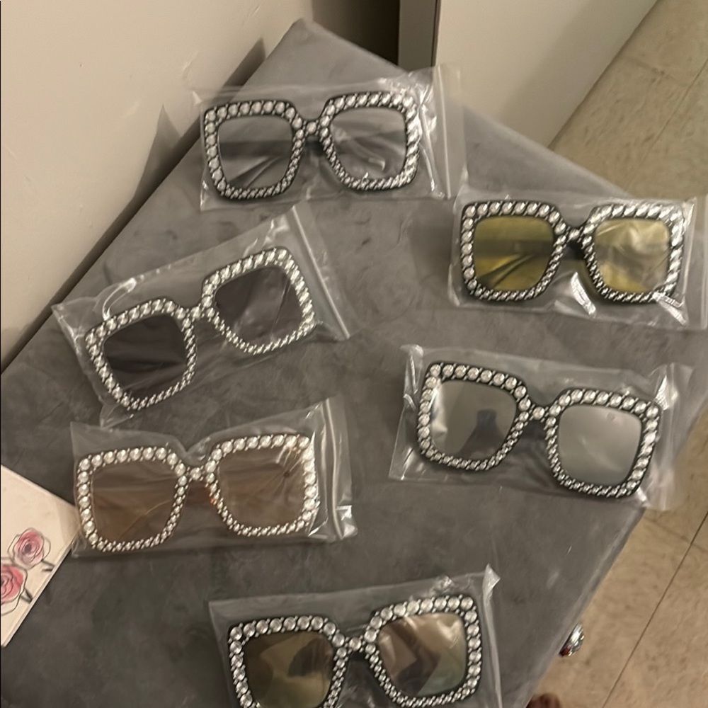 Rhinestone Embellished Square Sunglasses